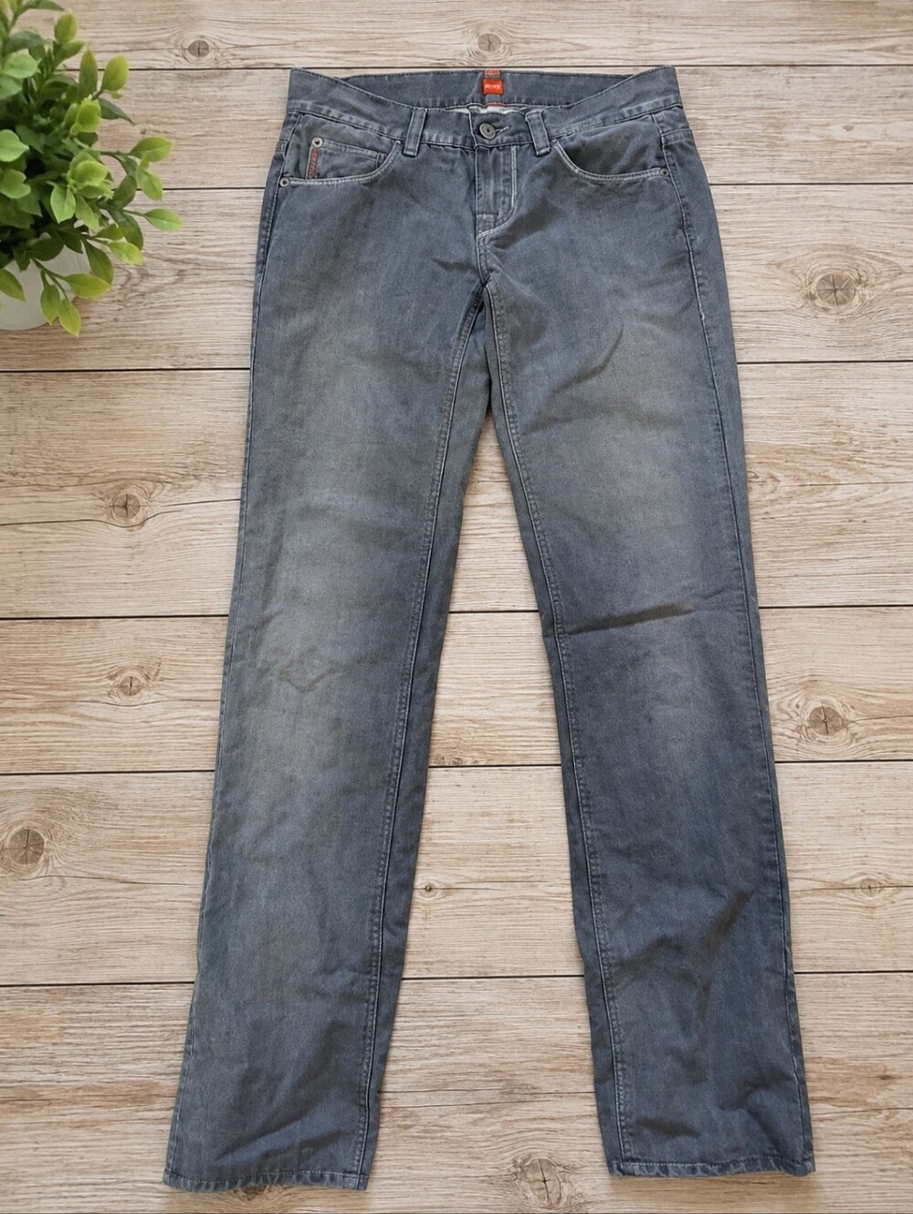 Size 27 US Hugo Boss Gray Light Wait linen cotton jeans